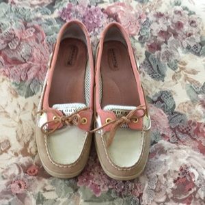 Sperry women’s boat shoes